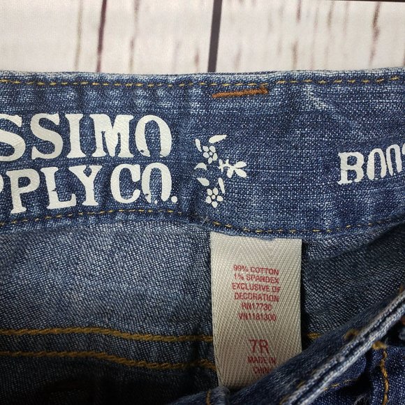 Mossimo Supply Company Womens Boot Cut Jeans Size 7R Distressed Medium Wash Blue - Picture 7 of 7